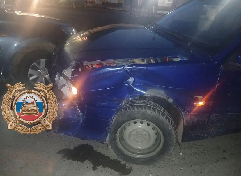 Женщина попала в больницу после ДТП с участием молодых водителей
